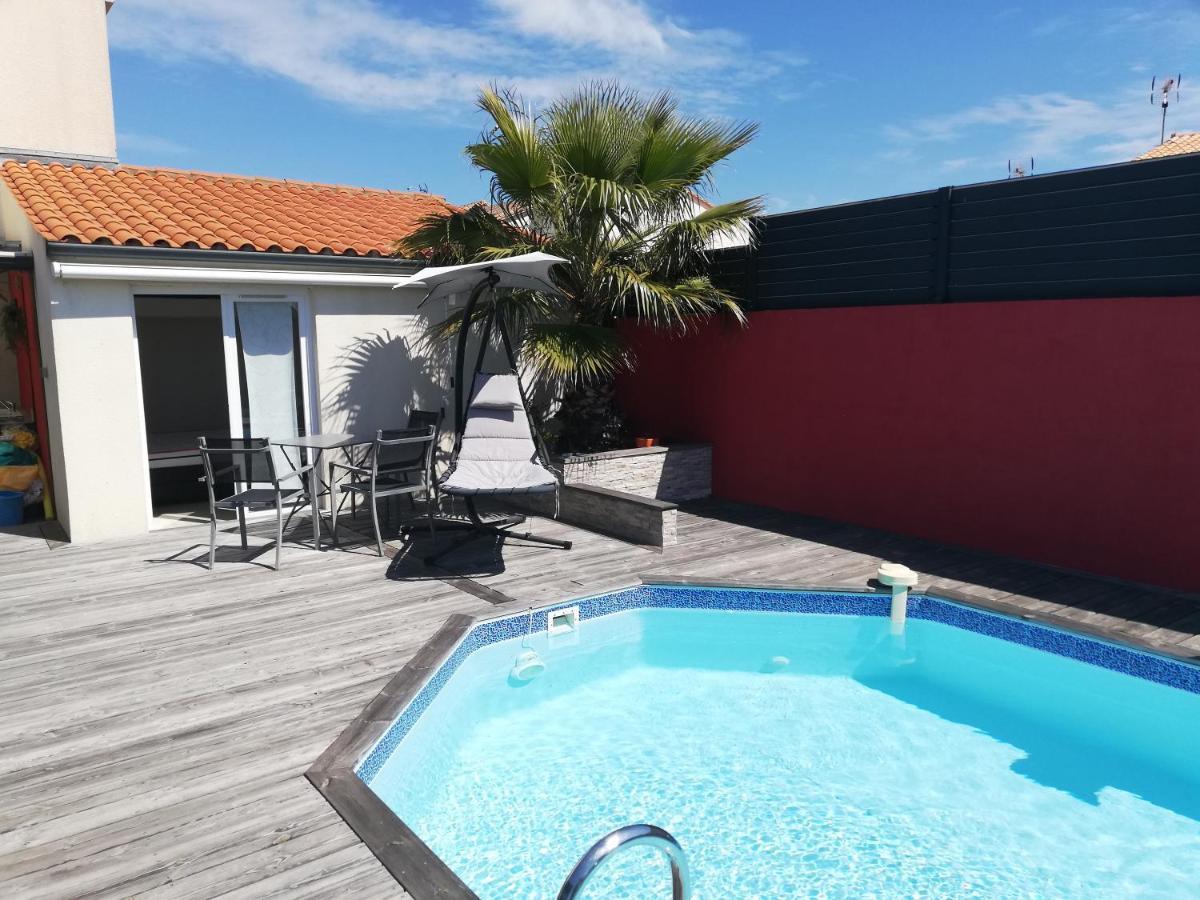 Studio Independant Chez L'Habitant Avec Piscine Et Cuisine Exterieures Λα Ροσέλ Εξωτερικό φωτογραφία