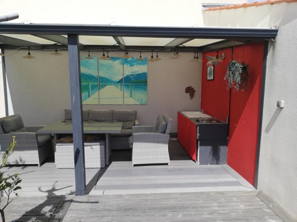 Studio Independant Chez L'Habitant Avec Piscine Et Cuisine Exterieures Λα Ροσέλ Εξωτερικό φωτογραφία