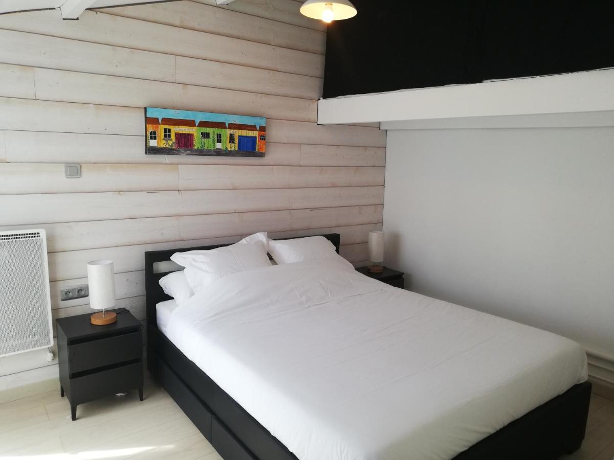 Studio Independant Chez L'Habitant Avec Piscine Et Cuisine Exterieures Λα Ροσέλ Εξωτερικό φωτογραφία